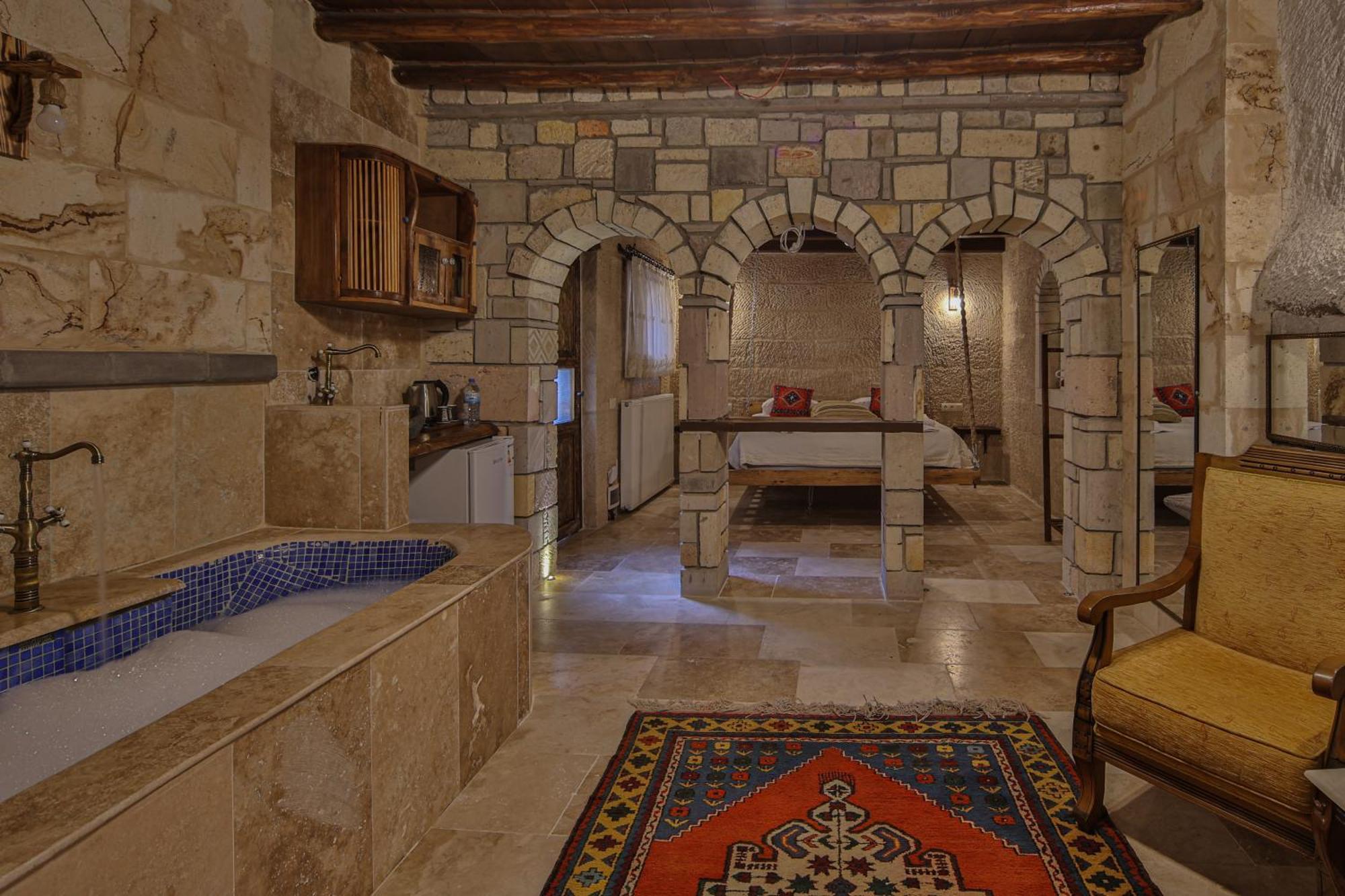 Отель Luwian Stone House Гореме Экстерьер фото